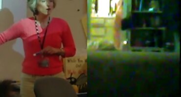 film sex korea Cô gái trèo lên một người đàn ông sex hay 2020 sau khi hôn.